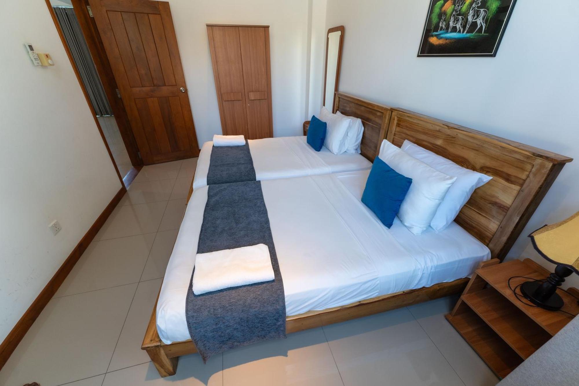 Oceanfront Condominium - Nilaveli Exteriér fotografie